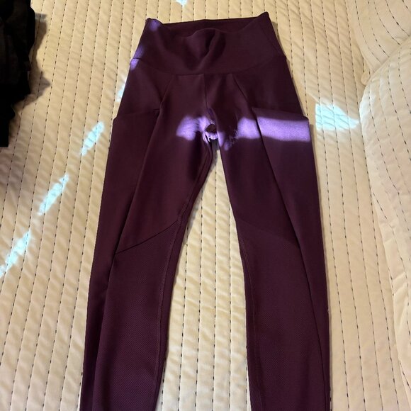Alo high waisted maroon leggings (matching set) x-small - Picture 1 of 6